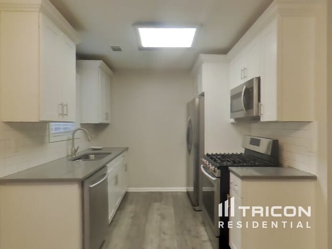 Building Photo - 404 Wolf Creek Ct