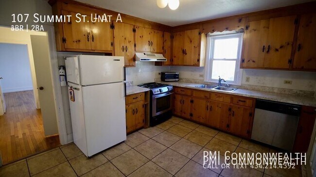 Foto del edificio - 3 Bed / 2 Bath Multiplex (Available 7/10/24)