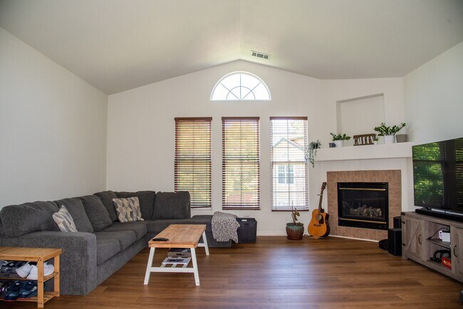 Living Room - 4064 S Crystal Cir
