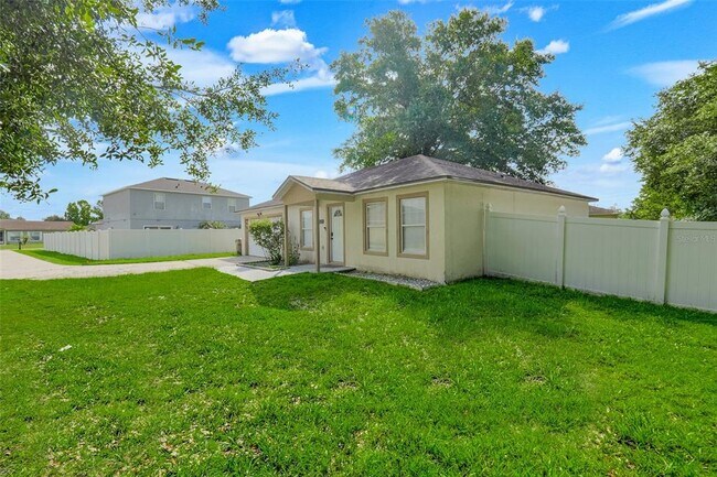 Building Photo - 810 Valnera Ct