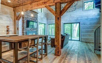 Building Photo - 6287 Riverview Rd