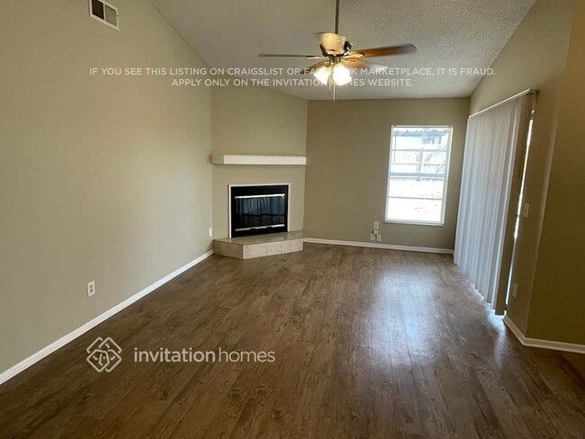 Building Photo - 207 Springview Dr