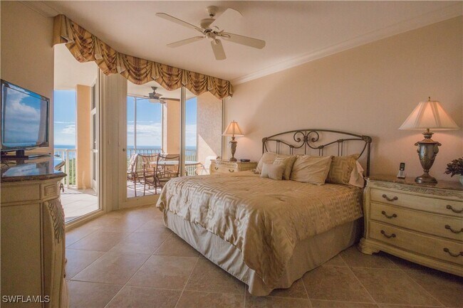 Building Photo - 7117 Pelican Bay Blvd