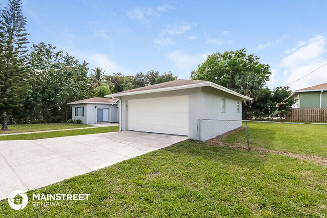 Building Photo - 17395 Bendross Rd