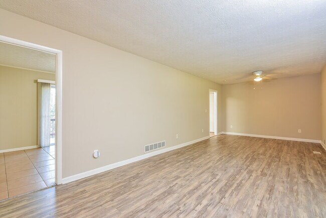 Foto del edificio - 4624 Elm Ridge Ct