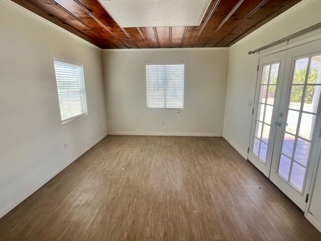 Building Photo - 6551 La Luna Ave