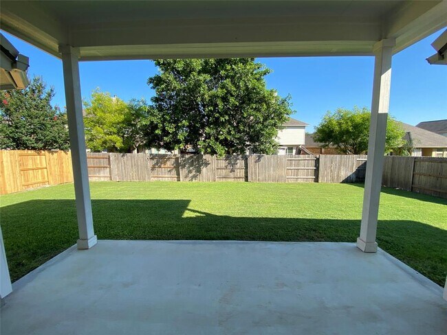 Foto del edificio - 3408 St Christopher Ct