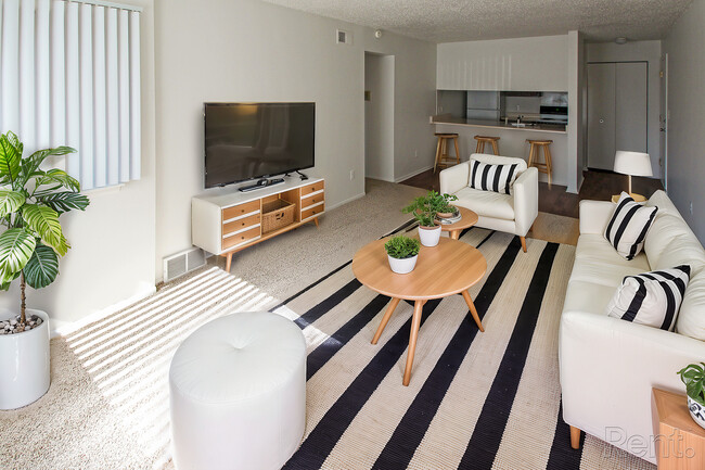 Building Photo - Pine Hill Apartments