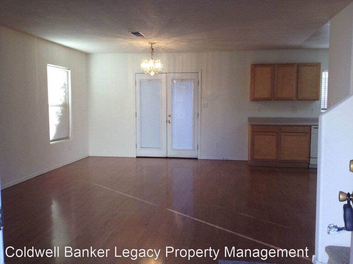 4243 Altura Vista Ln NE, Albuquerque, NM 87110 House Rental in