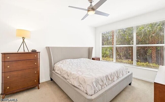 Foto del edificio - 1315 Henley St