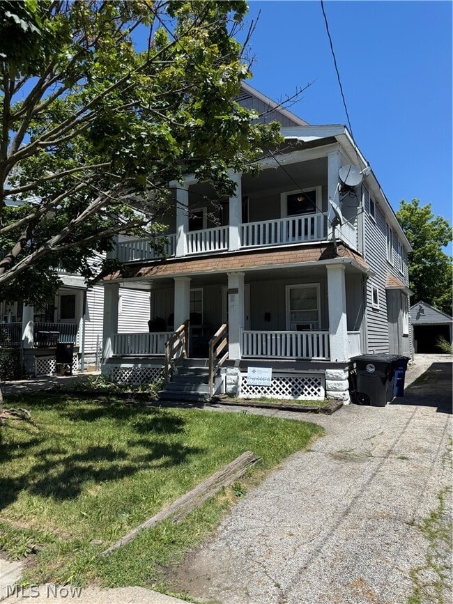 Building Photo - 3327 W 88th St