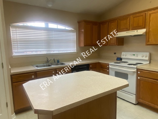 Foto del edificio - 1324 Jeffrine Dr