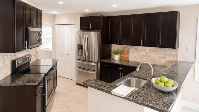 Building Photo - 16447 Sapphire Pl
