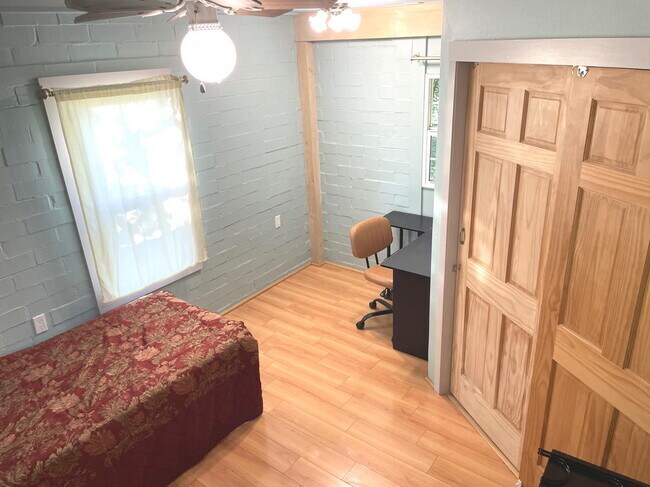 Foto del edificio - 2605 Oaklawn Ave