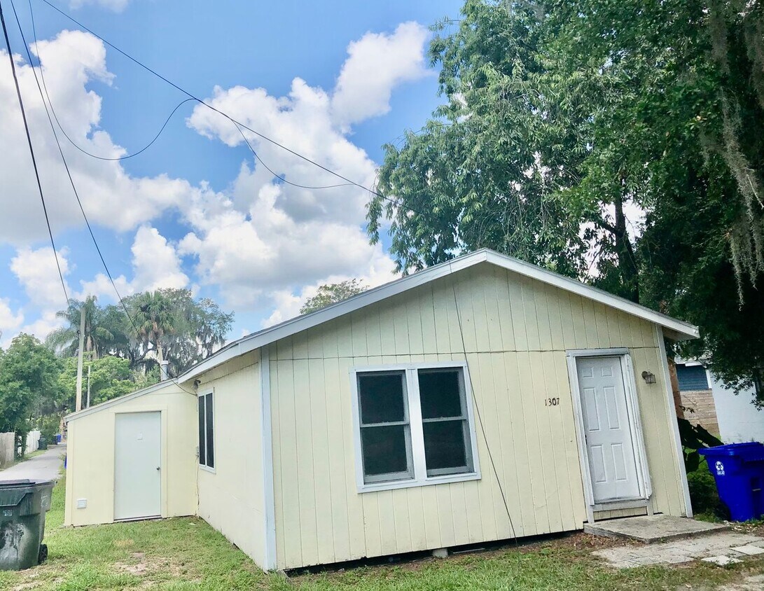 **Gorgeous (3BR/1BA) Lakeland "Dixieland"... - **Gorgeous  (3BR/1BA) Lakeland "Dixieland"...