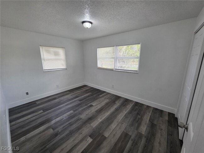 Foto del edificio - 2708 Broadway