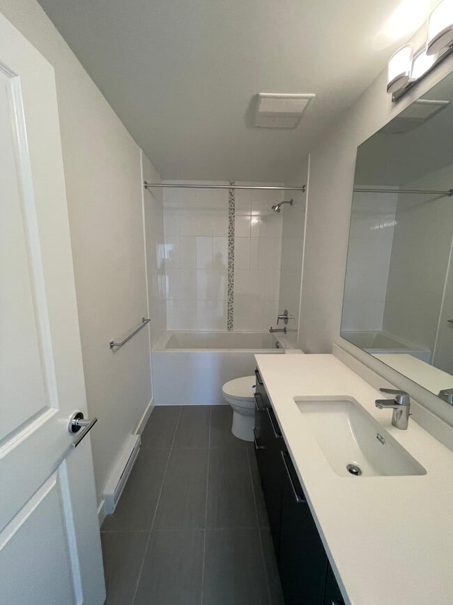 Building Photo - 20834 80 Av