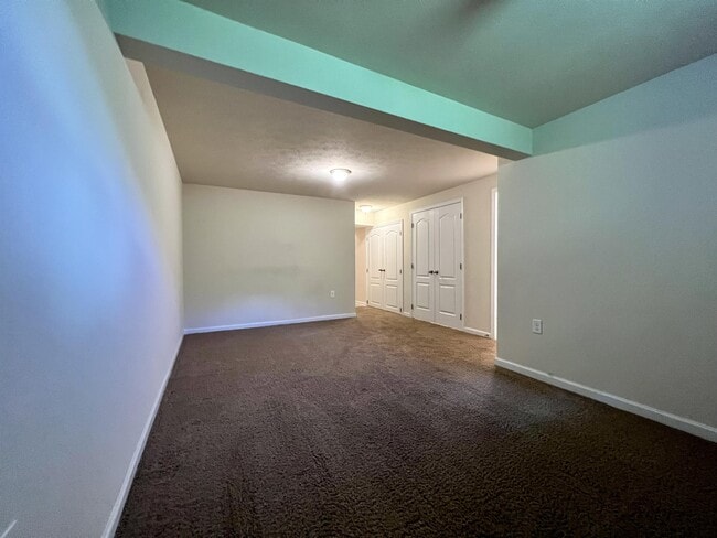 Building Photo - 326 Falcon Run