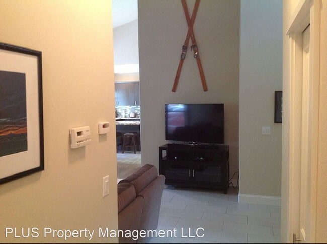 Building Photo - 3 br, 2 bath House - 885 SW Silver Lake Blvd