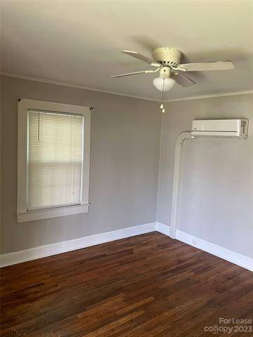 Foto del edificio - 769 E Iredell Ave