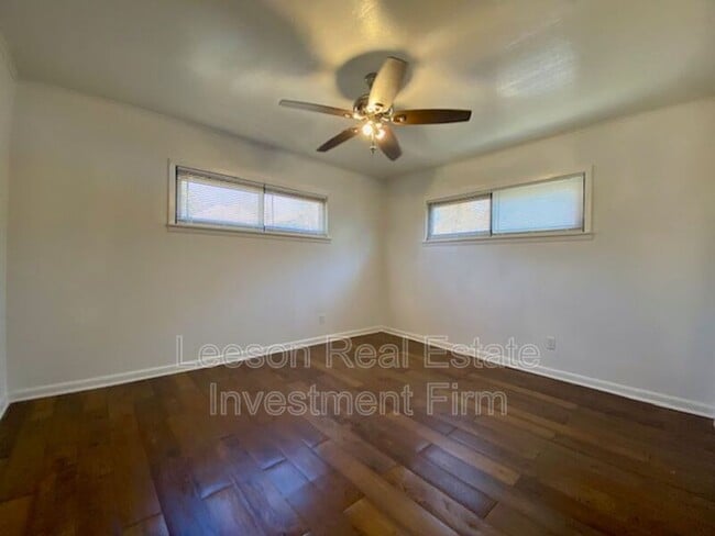 Building Photo - 3132 Looney St