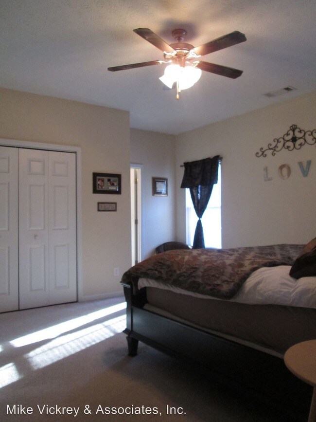 Foto del edificio - 715 Porter Ln