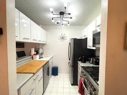 Building Photo - 2 bedroom in NEW YORK NY 10280