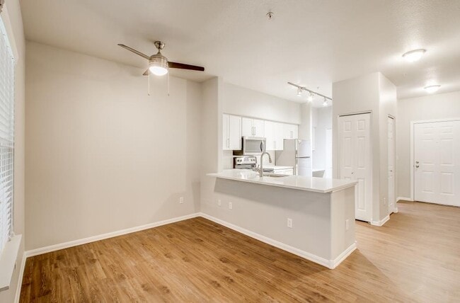 Building Photo - Columbia Trails