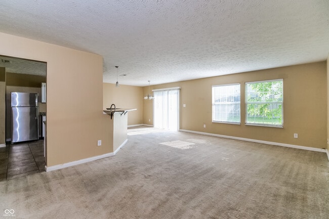 Foto del edificio - 5675 Glass Chimney Ln