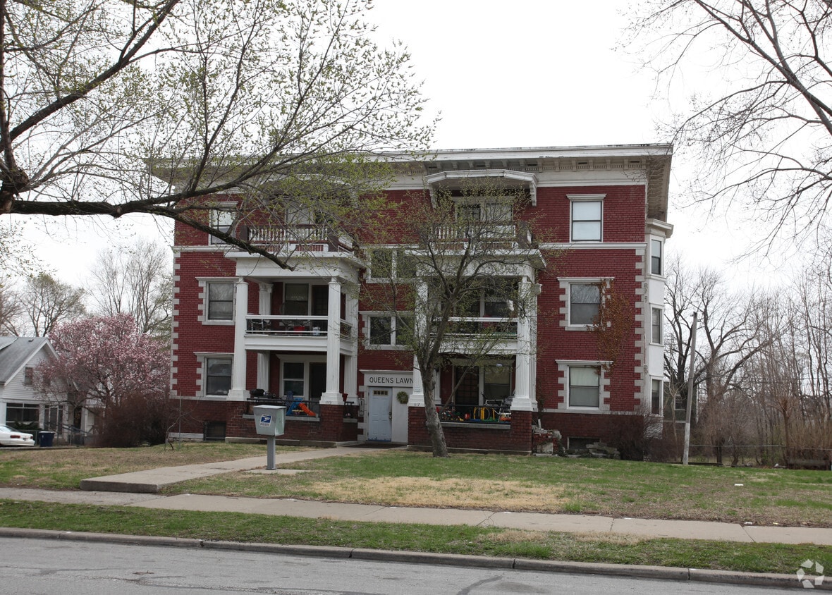 Building Photo - 1117-1119 Brush Creek Blvd