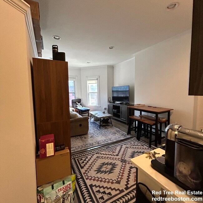 Foto del edificio - 225 Newbury St
