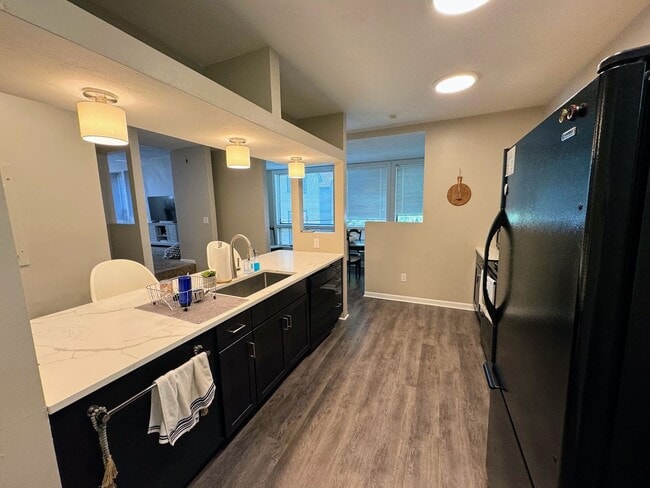 Building Photo - 3217 Dawson St