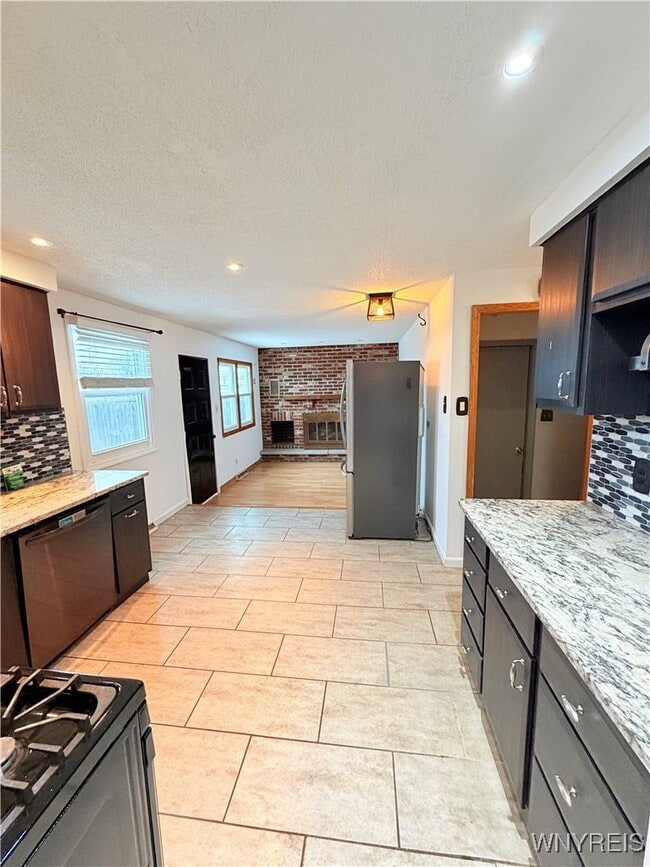 Building Photo - 79 E Toulon Dr