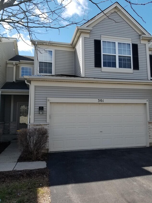 301 Robin Glen Ln, South Elgin, IL 60177 Townhome Rentals in South