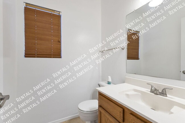 Building Photo - 1449 E Park Ave