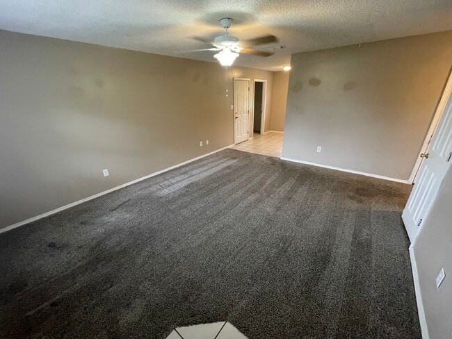 Building Photo - 1409 Bugscuffle Rd