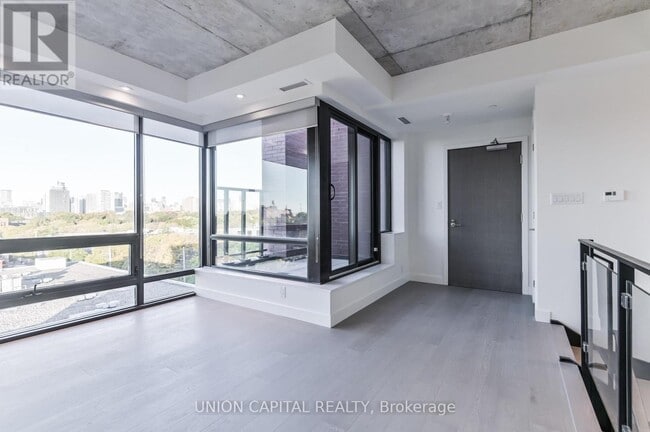 Building Photo - 246 Logan Ave