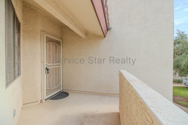 Building Photo - 2020 W Union Hills Dr