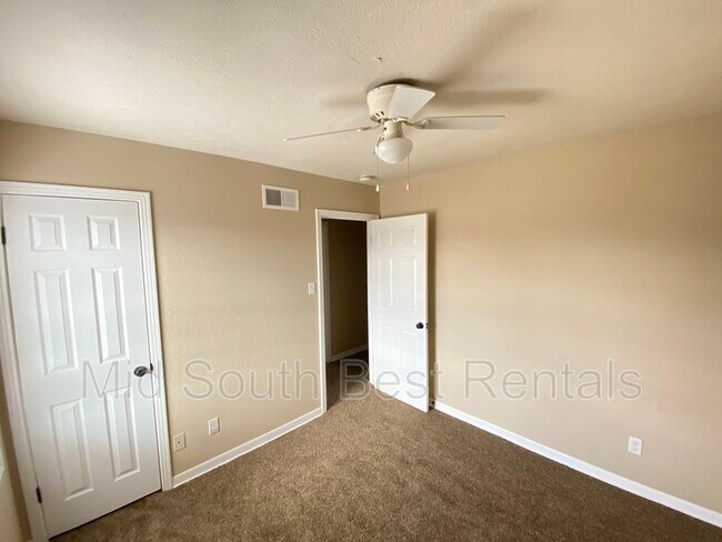 Building Photo - 4238 Wanatah St
