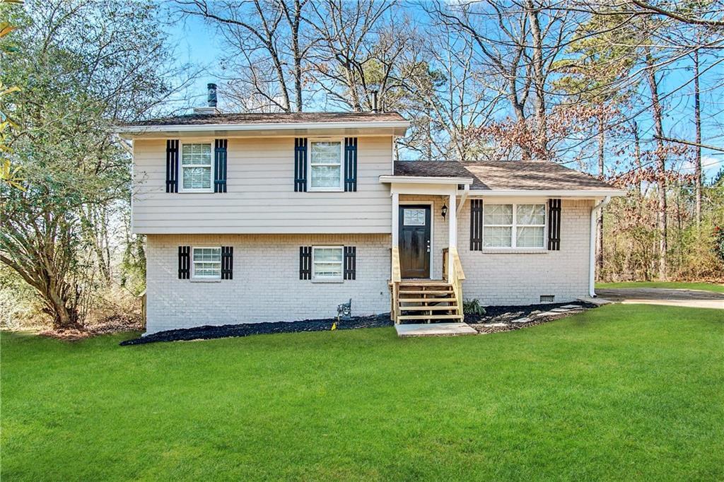 Foto principal - 2751 Lloyd Rd