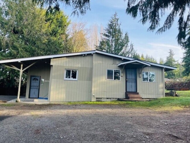 Building Photo - 2 Bedroom Home in Convenient Bremerton Loc...