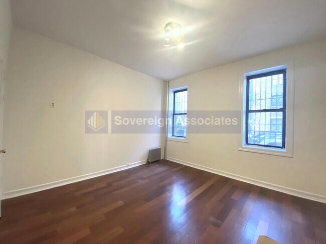 Foto del edificio - 270 Fort Washington Ave