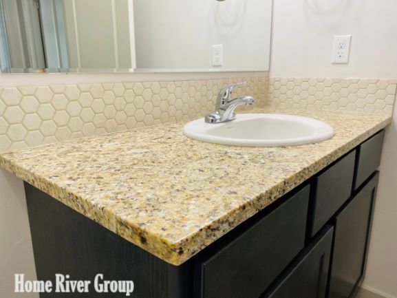 Foto del edificio - $99 MOVE IN SPECIAL! 3 BEDROOM TOWNHOME!