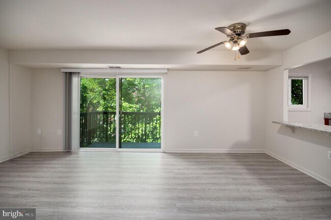 Foto del edificio - 3330 S 28th St