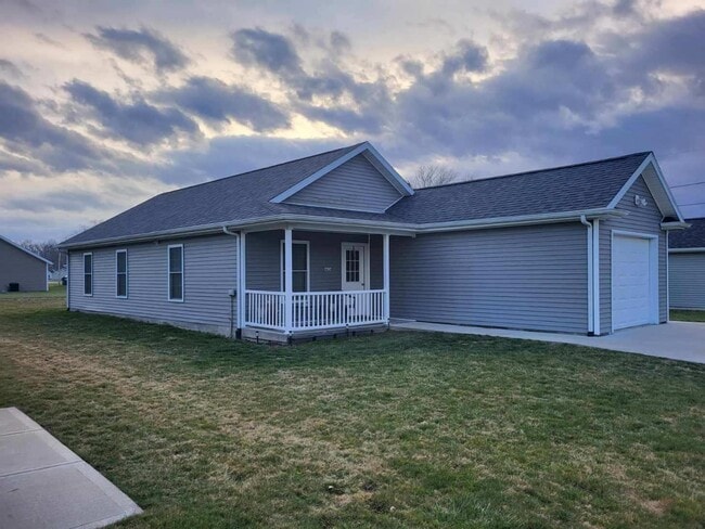 Building Photo - 4644 E Morris First St