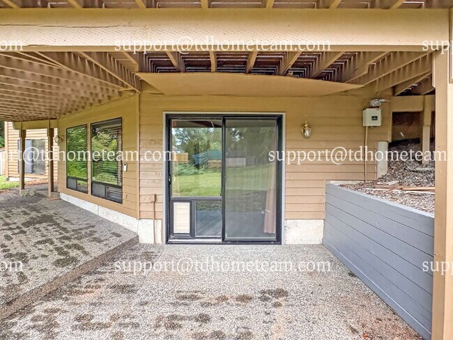 Foto del edificio - "Charming 3-Bed Retreat with Spacious Inte...