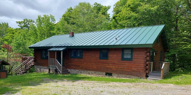 Building Photo - 176 Harrington Rd