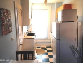 Building Photo - 1381 3rd St