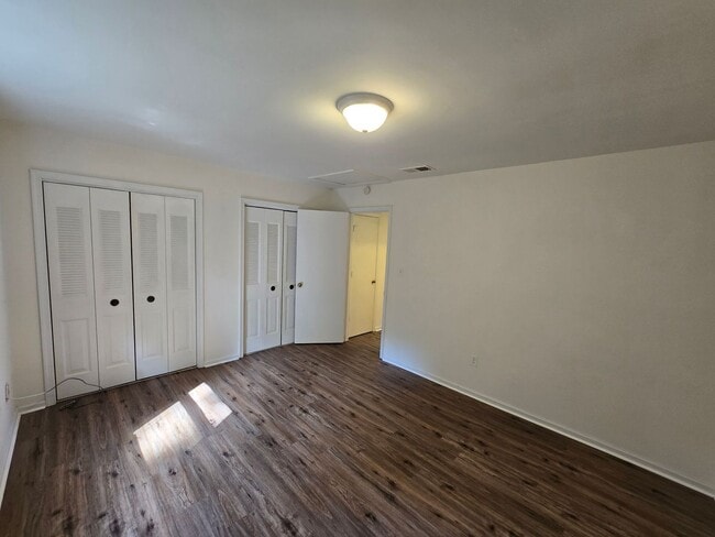 Foto del edificio - Prince George Commons Townhomes