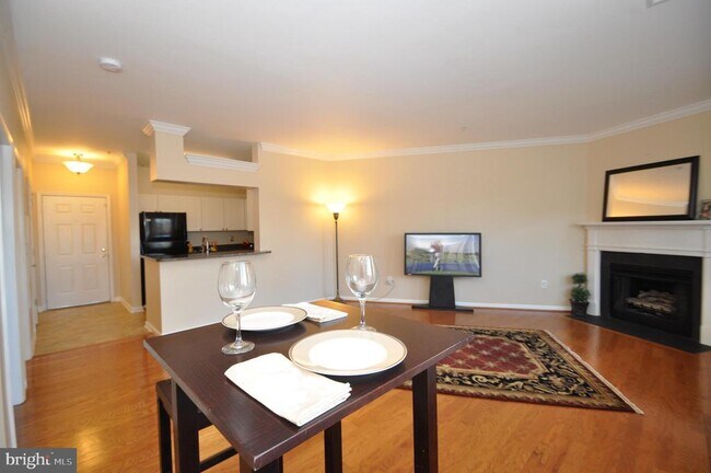 Foto del edificio - 4550 Strutfield Ln